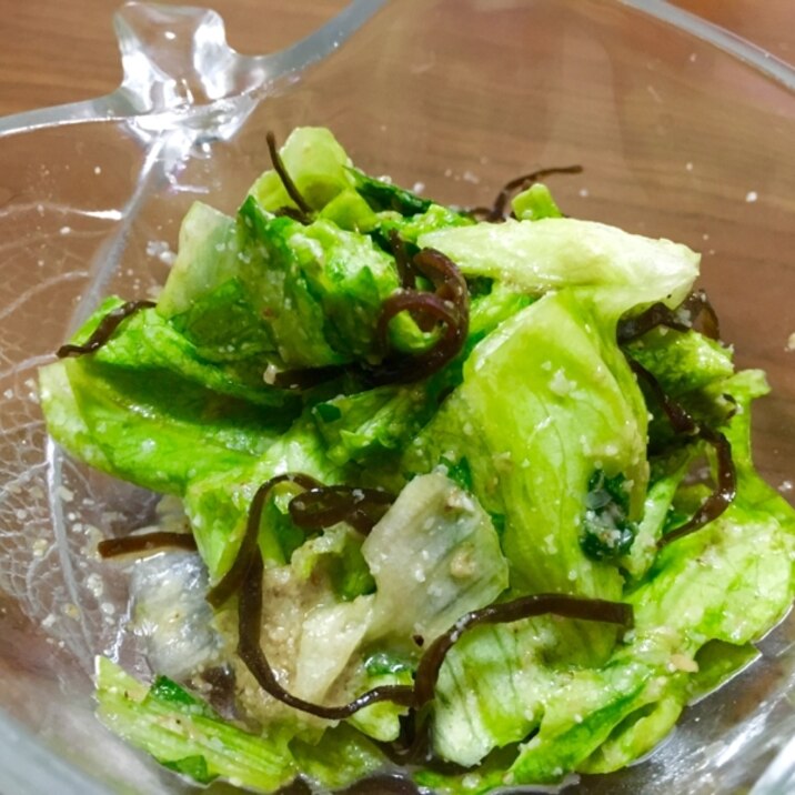 ★簡単手作りごまドレ★レタスと大葉のサラダ